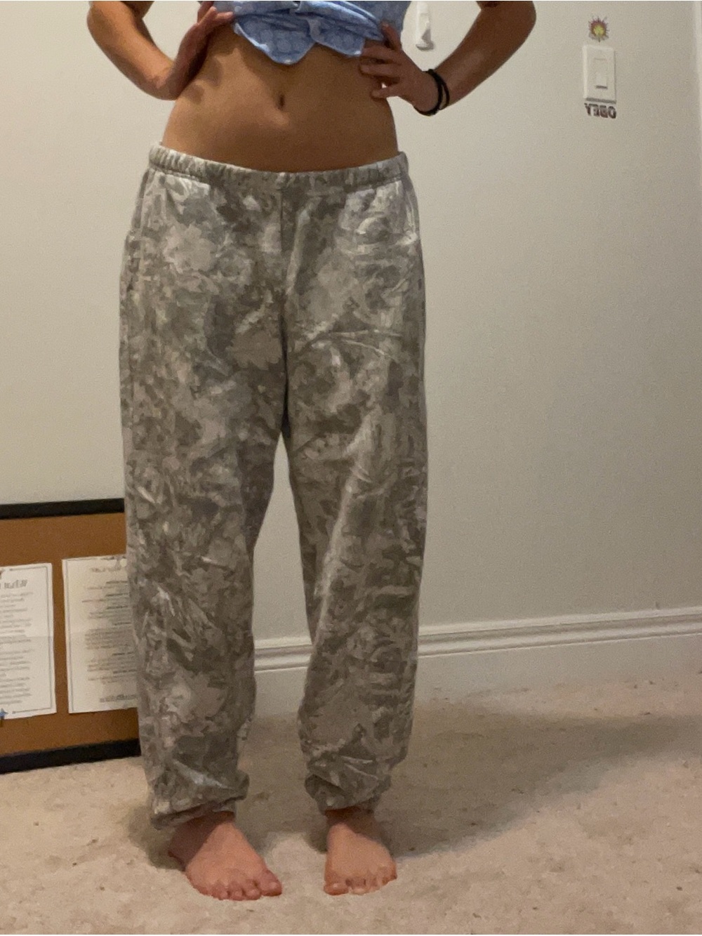 Men's Gray Camouflage Jogger Pants - Casual Comfort